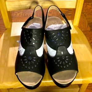 soul naturalized low platform black sandals size 8.5 crafted with comfort new